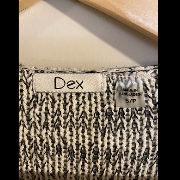 Dex cross front sweater - Picture 2 of 3